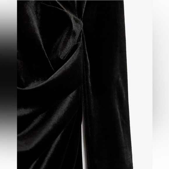ZARA SHORT VELVET DRESS BLACK SIZE XS NWT - Picture 5 of 5